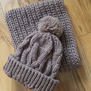 Hat & Circle Scarf Set